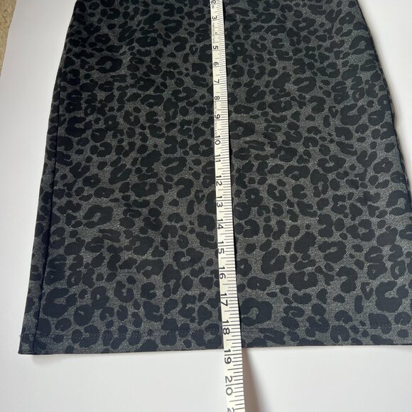 LOFT Petites Leopard Print Pencil Skirt XS Petite - NWT - Picture 3 of 6